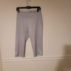 Grey Capris 🖤
